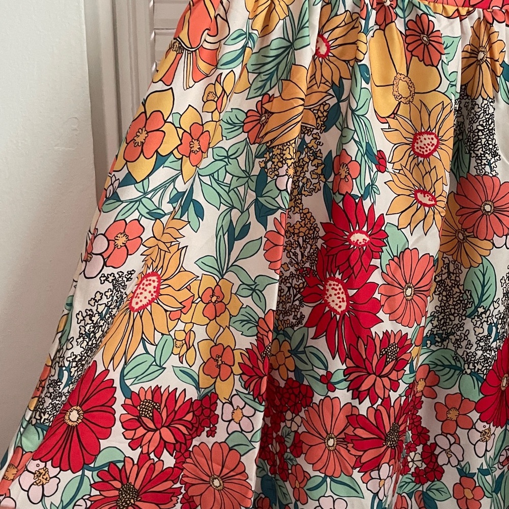 Floral Multicolor Sundress - Picture 5 of 9
